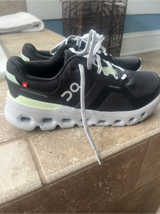 On Clouds Shoes - On Running Cloudswift Women's Black with Mint Running Shoes
